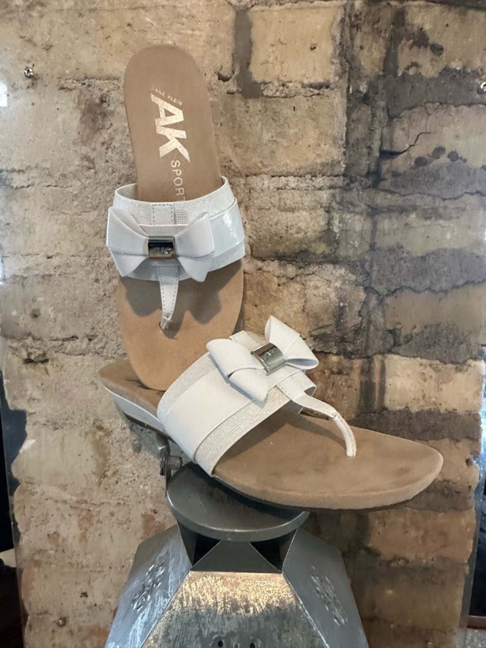 Anne Klein White Bow Thong Sandals with Metallic Accent